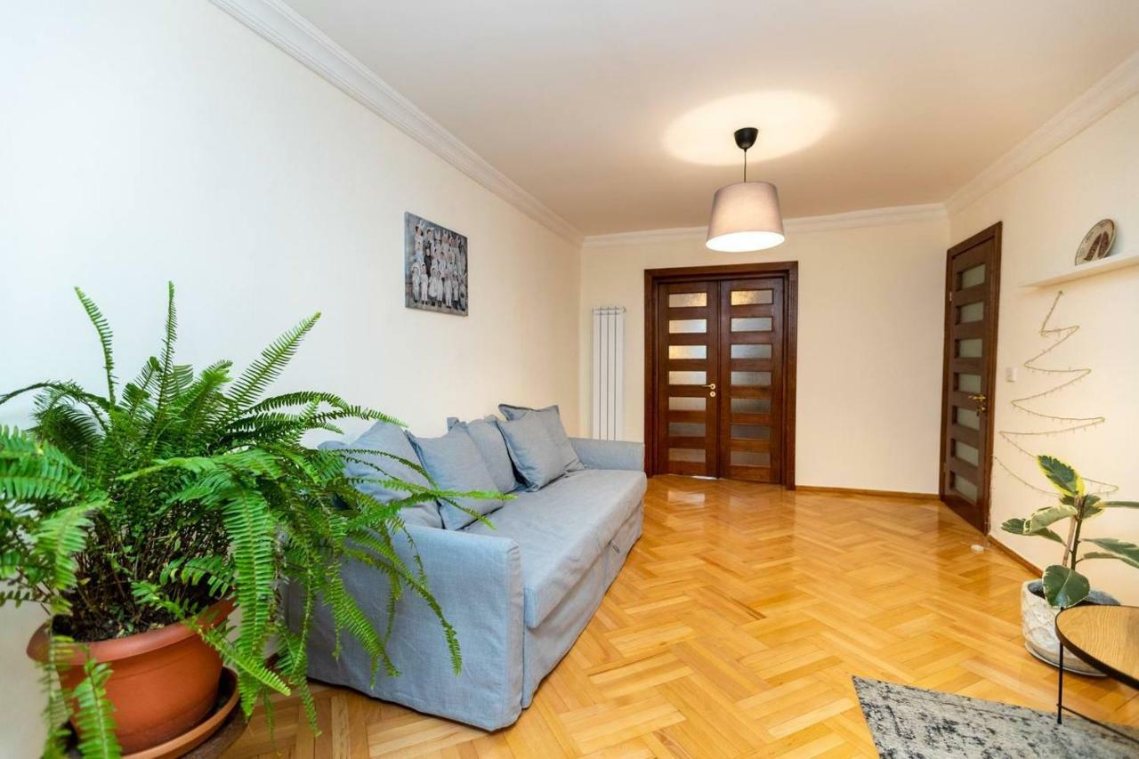 Wehost Cosy Apartment Tbilisi ภายนอก รูปภาพ